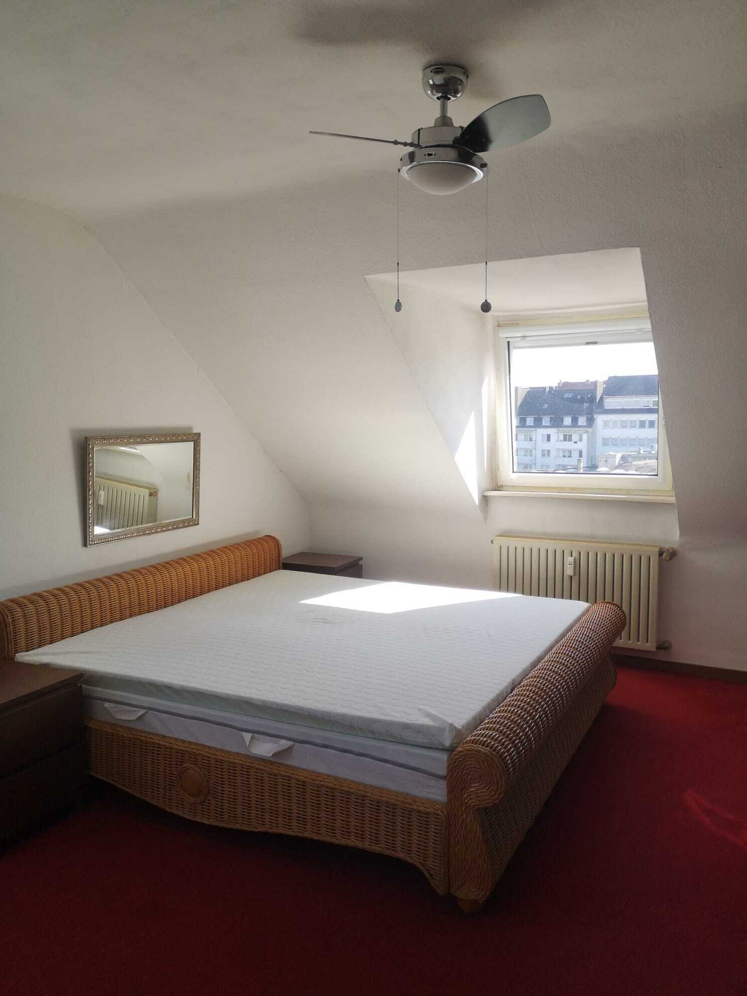 Schlafzimmer Bett